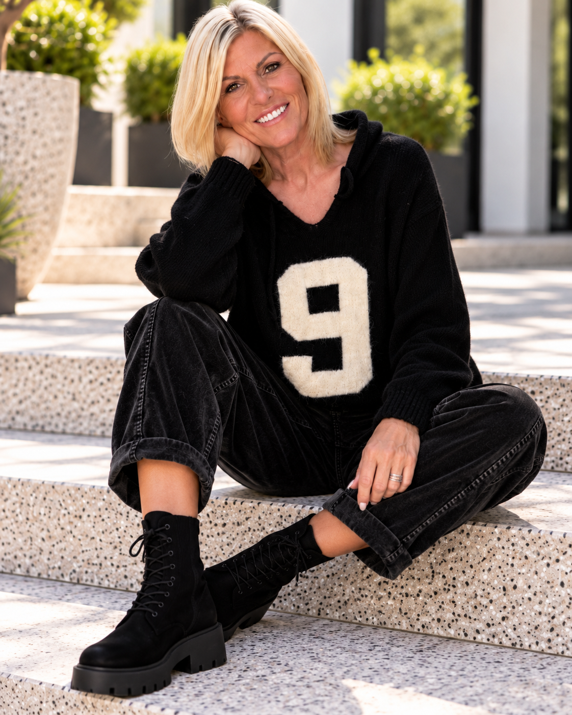 Kuscheliger Hoodie No. 9 - schwarz