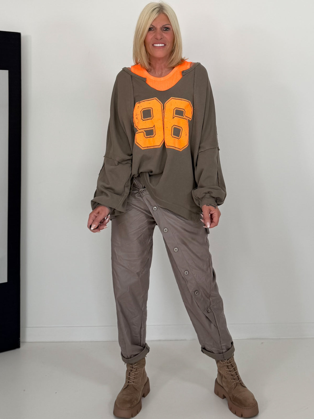 Sweater 96 - taupe-neonorange