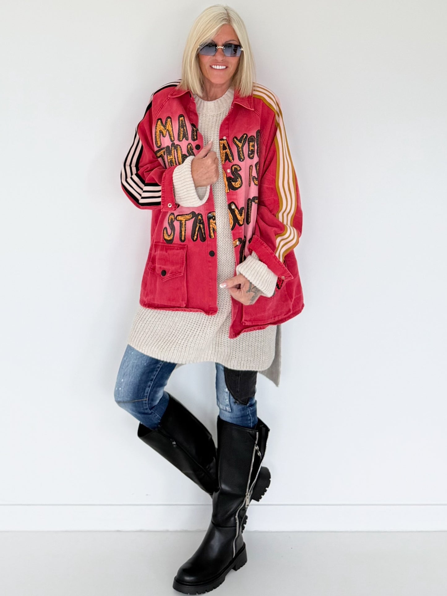 Oversized Jeansjacke mit Pailletten - used-red (lieferbar ab ca. 01.09.26)