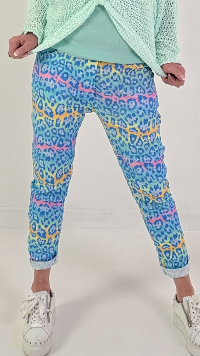 Hose mit Leo Print - blau-mehrfarbig