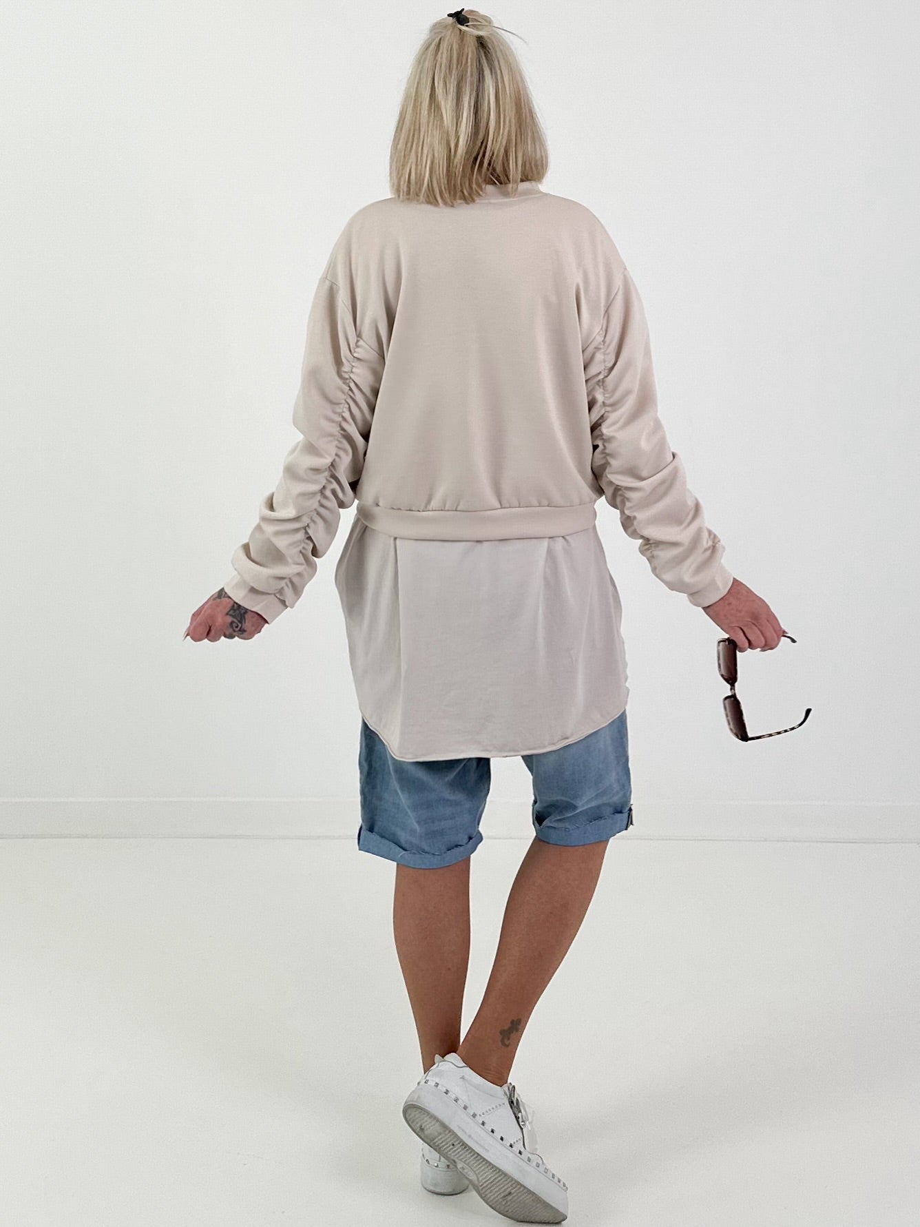 Bomber jacket with ruched sleeves - beige