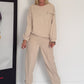 Trendiger Zweiteiler mit Nieten-Details - beige