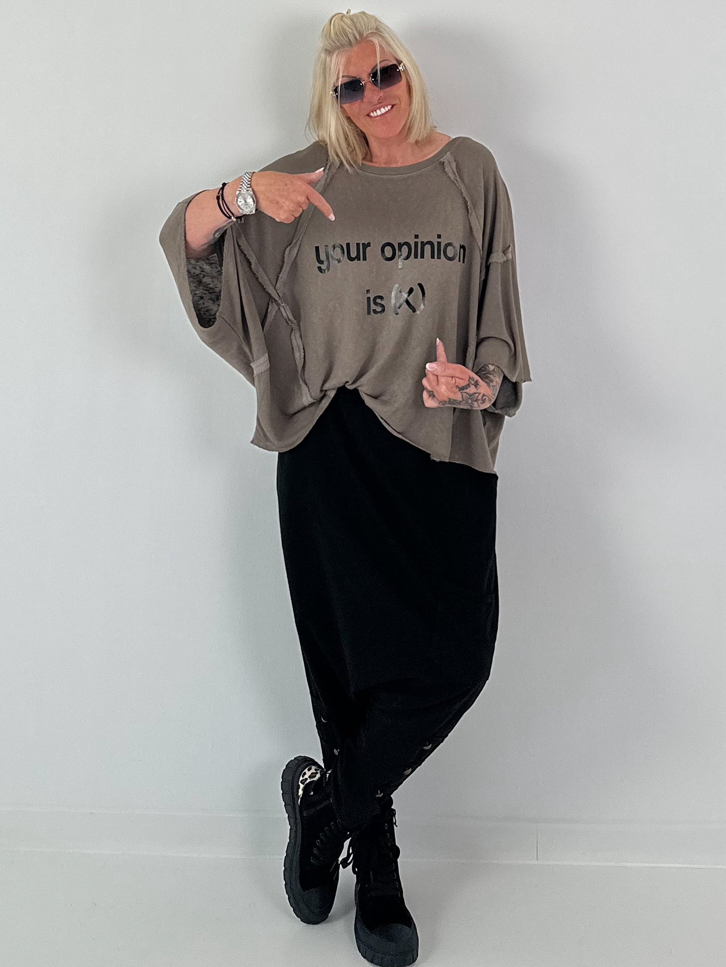 Oversized Strick Shirt mit Statement Print - taupe