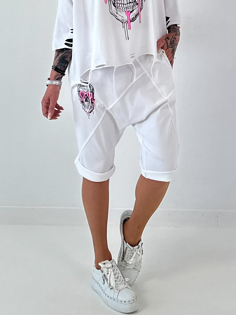 Kurze Baggy mit breiten Nähten - weiss