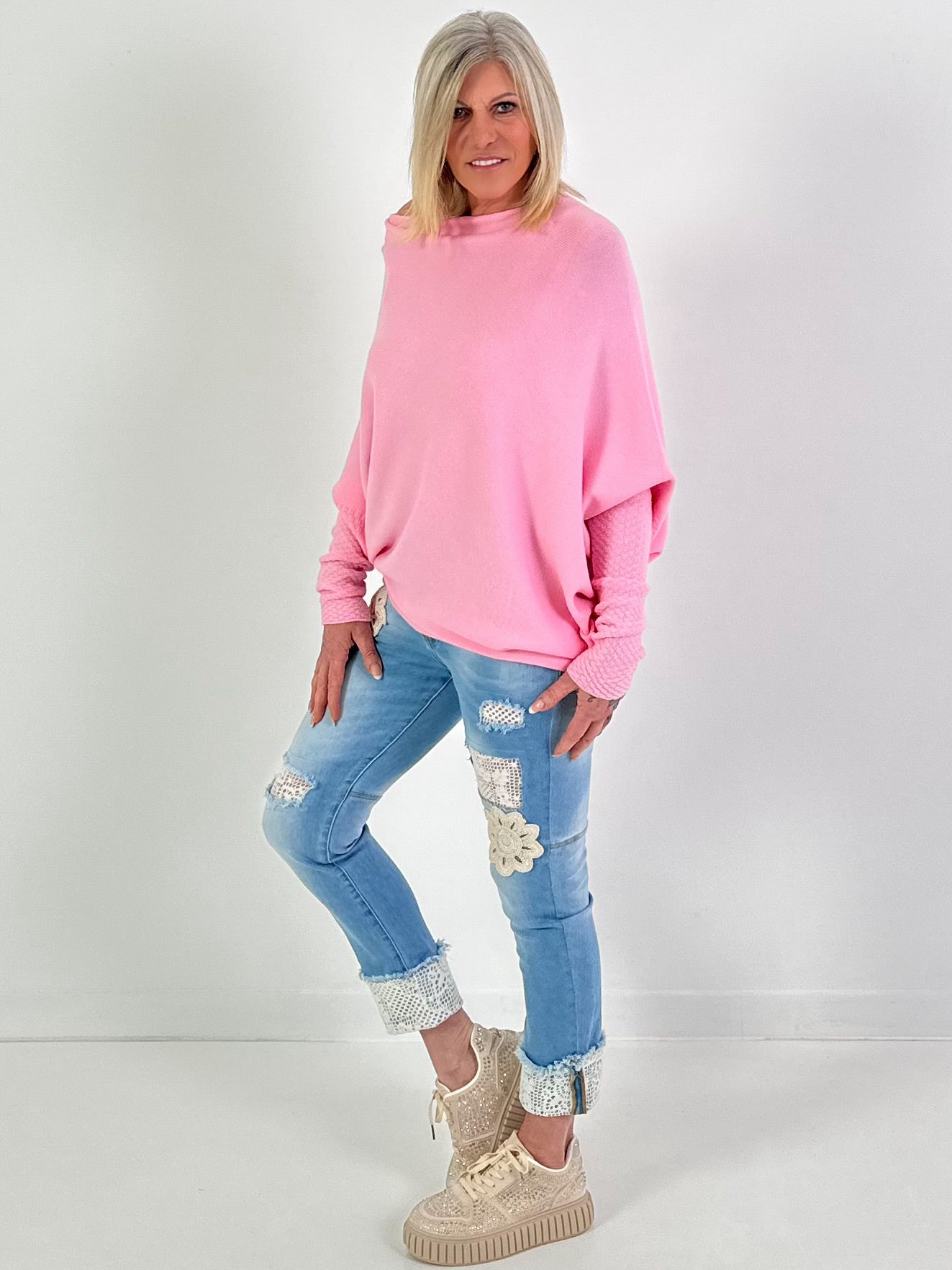 Pullover with leg warmers, model "Fluid Form" - pink