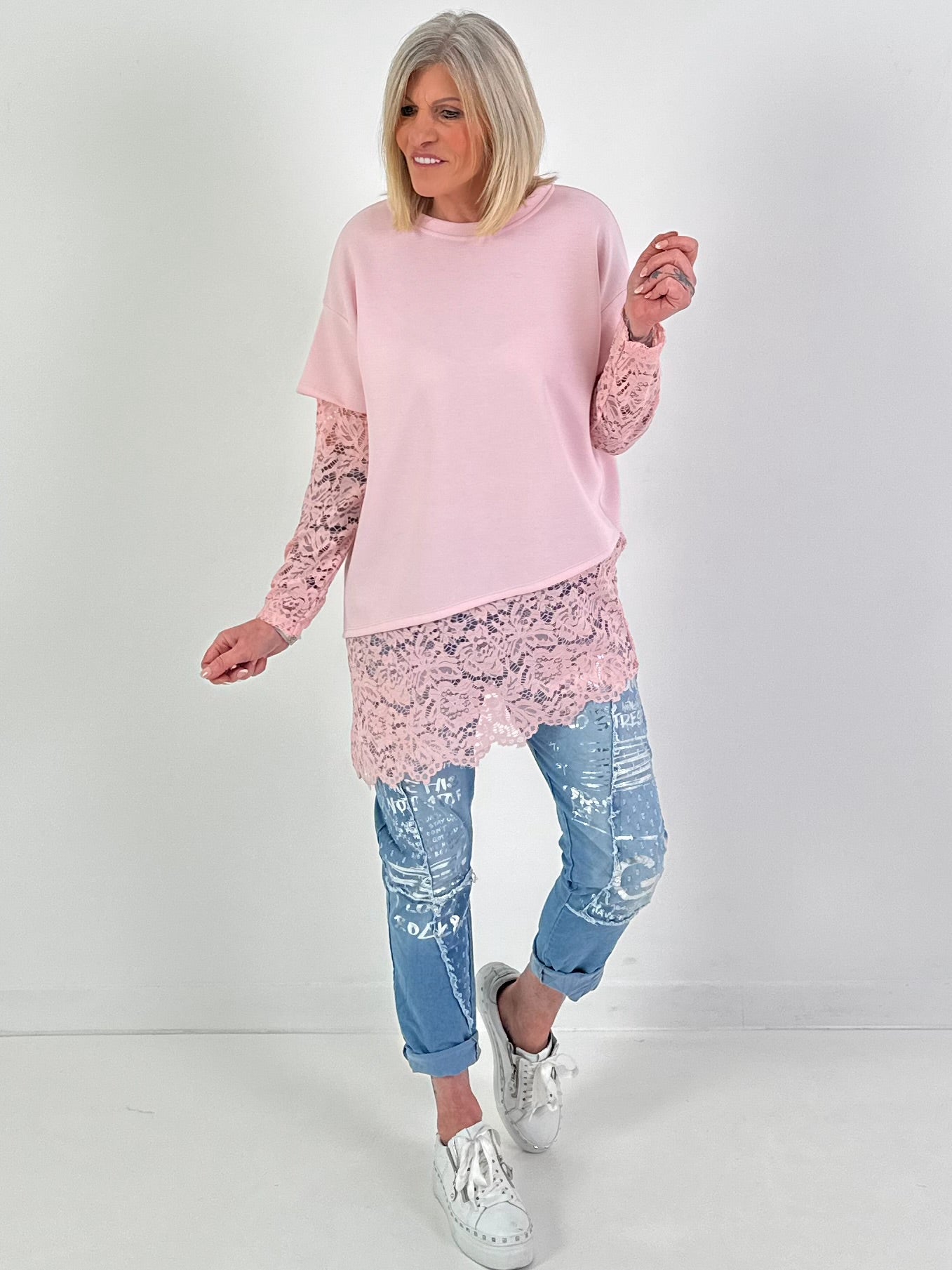 Trui met kanten mouwen - roze