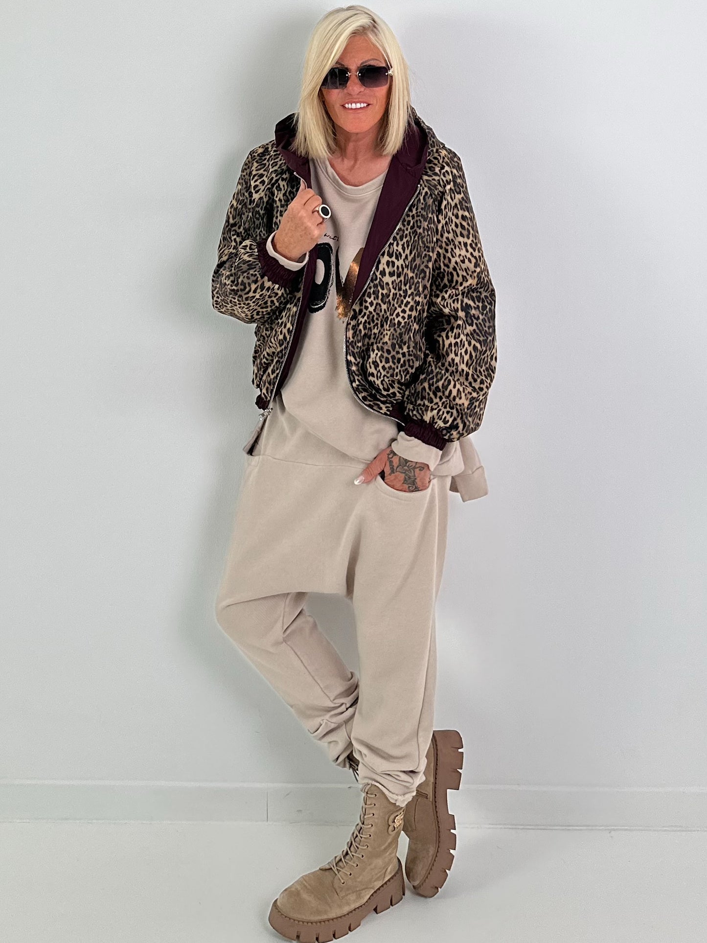 2 in 1 Jacke mit Leo-Print - burgunda