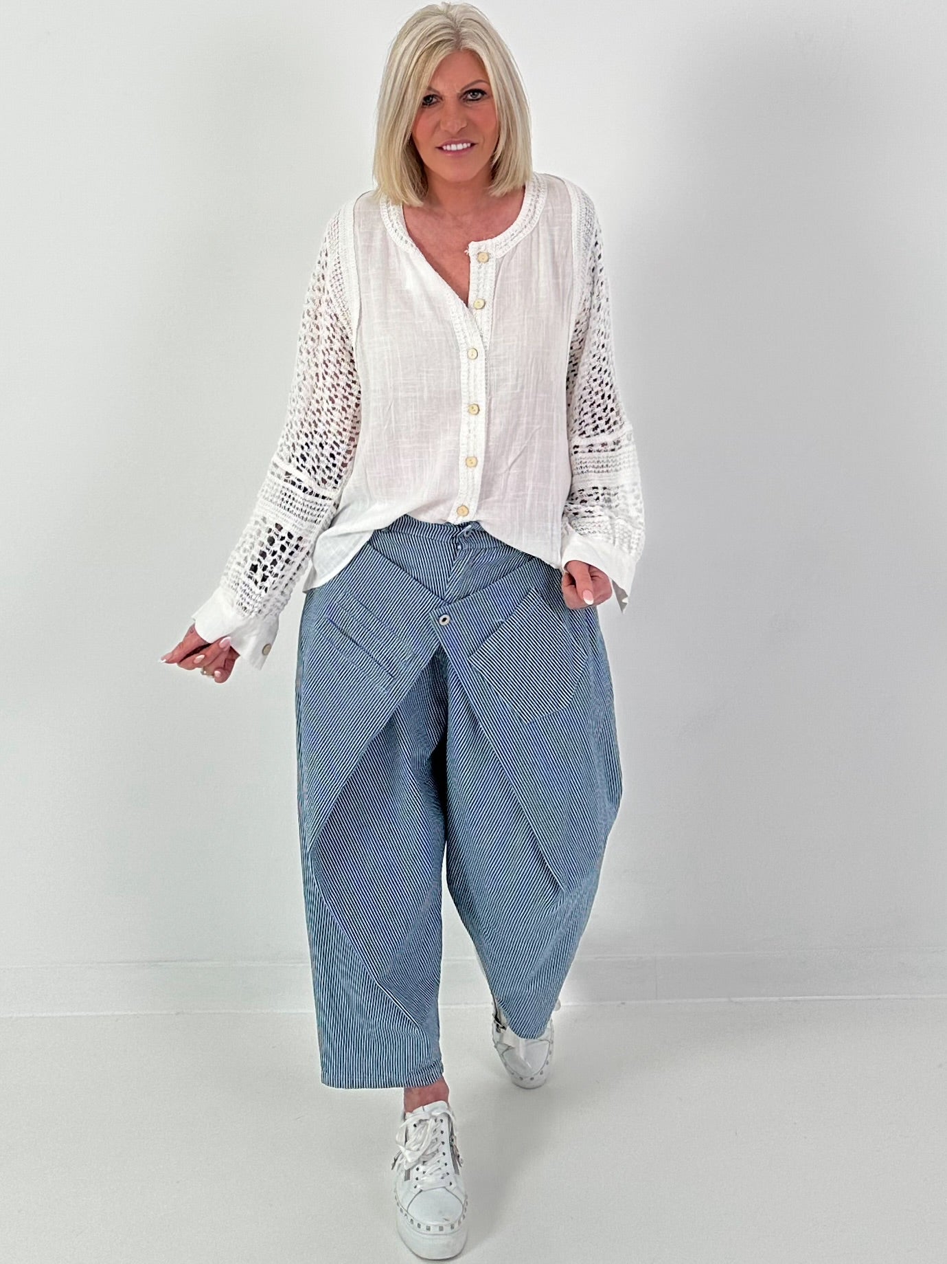 Baggy Hose mit Überwurf - blau-weiss