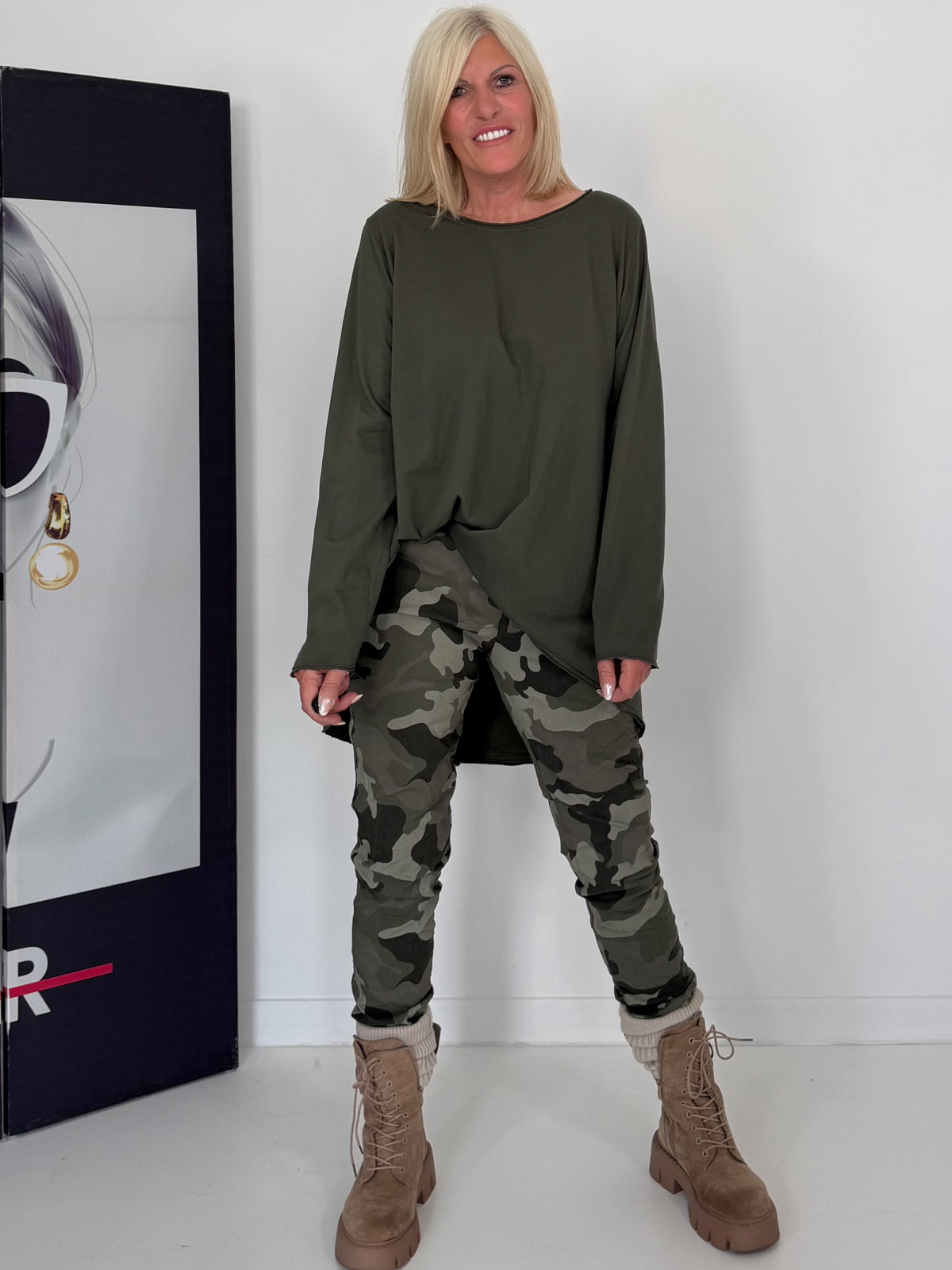 Basic Shirt mit Rundhalsausschnitt - oliv
