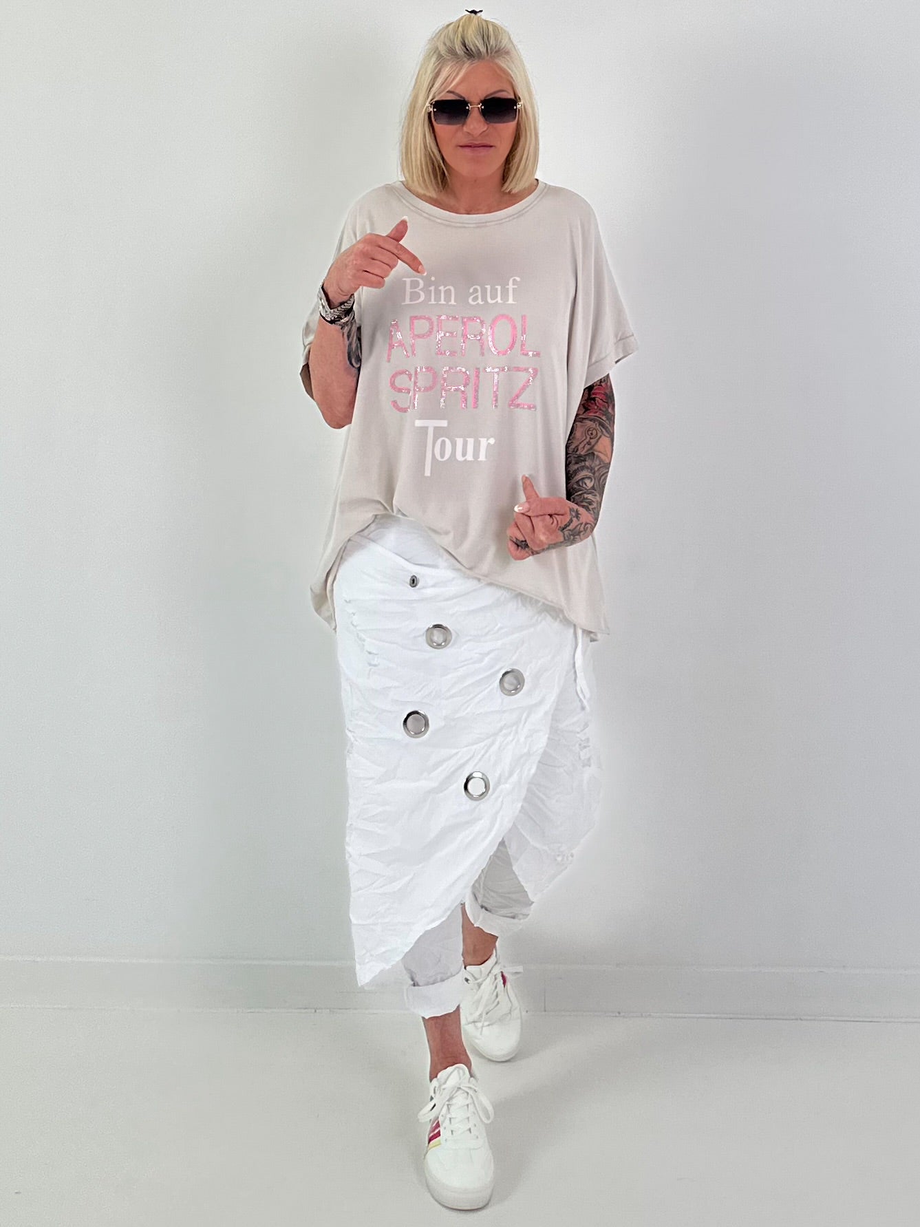 Oversized T-Shirt on Tour - beige