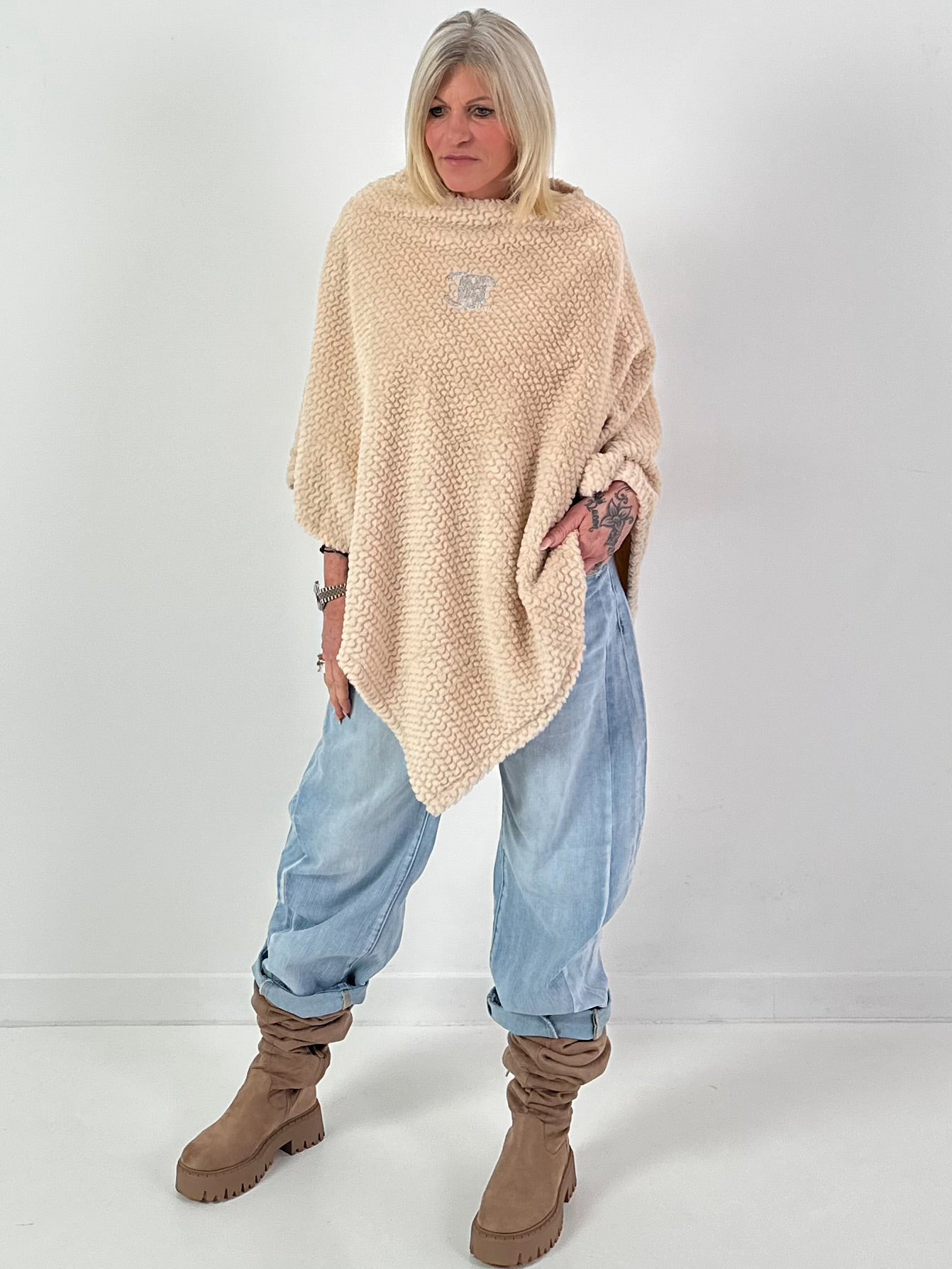 Poncho model "Luxury Touch" - beige