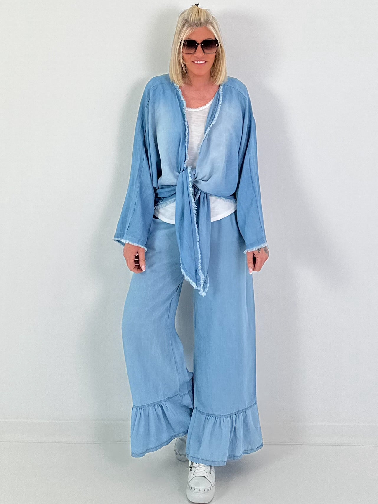 Jeansblouse met strikknoop - lichtblauw