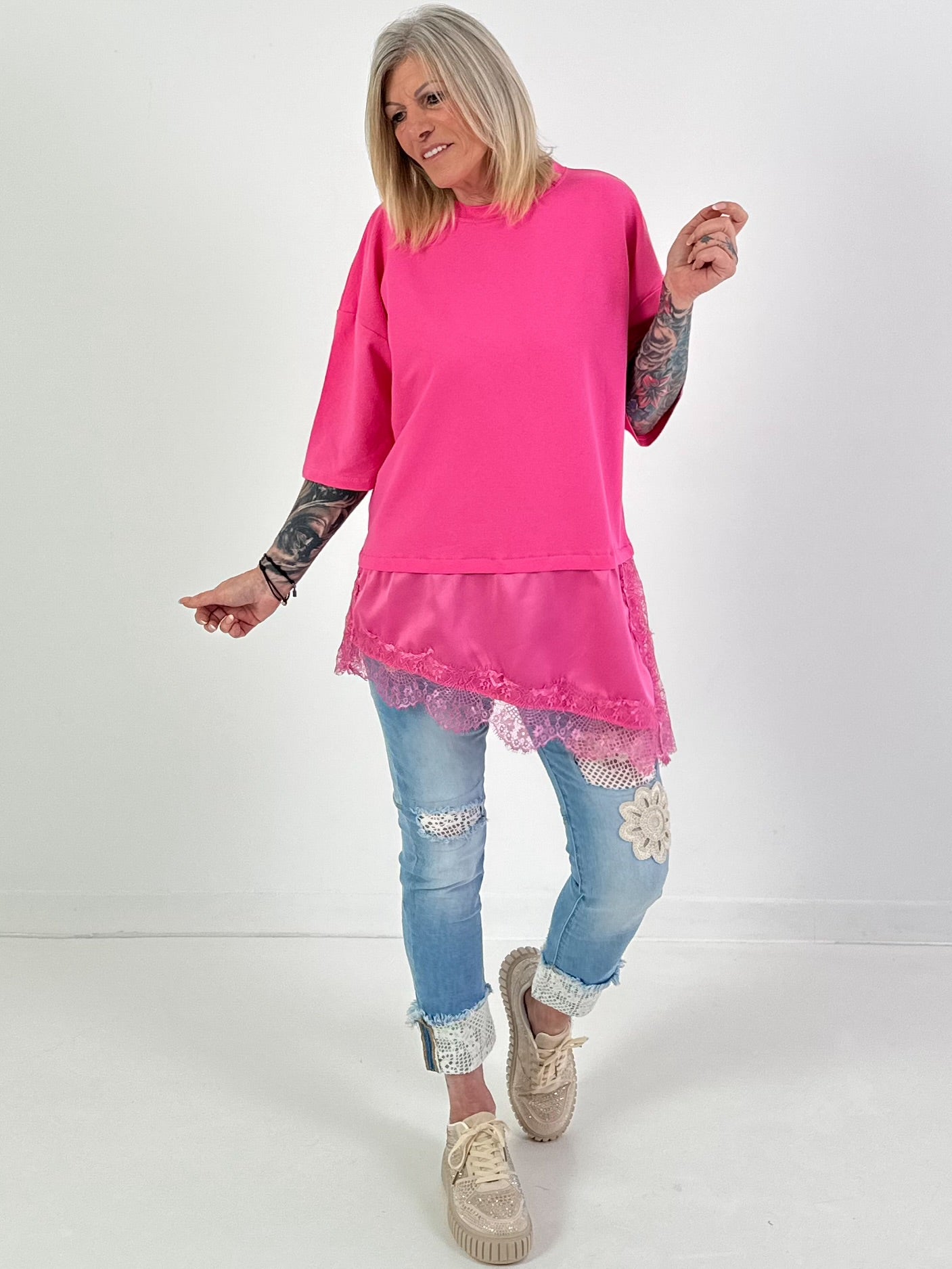 Shirt Modell "Layered Grace" - pink