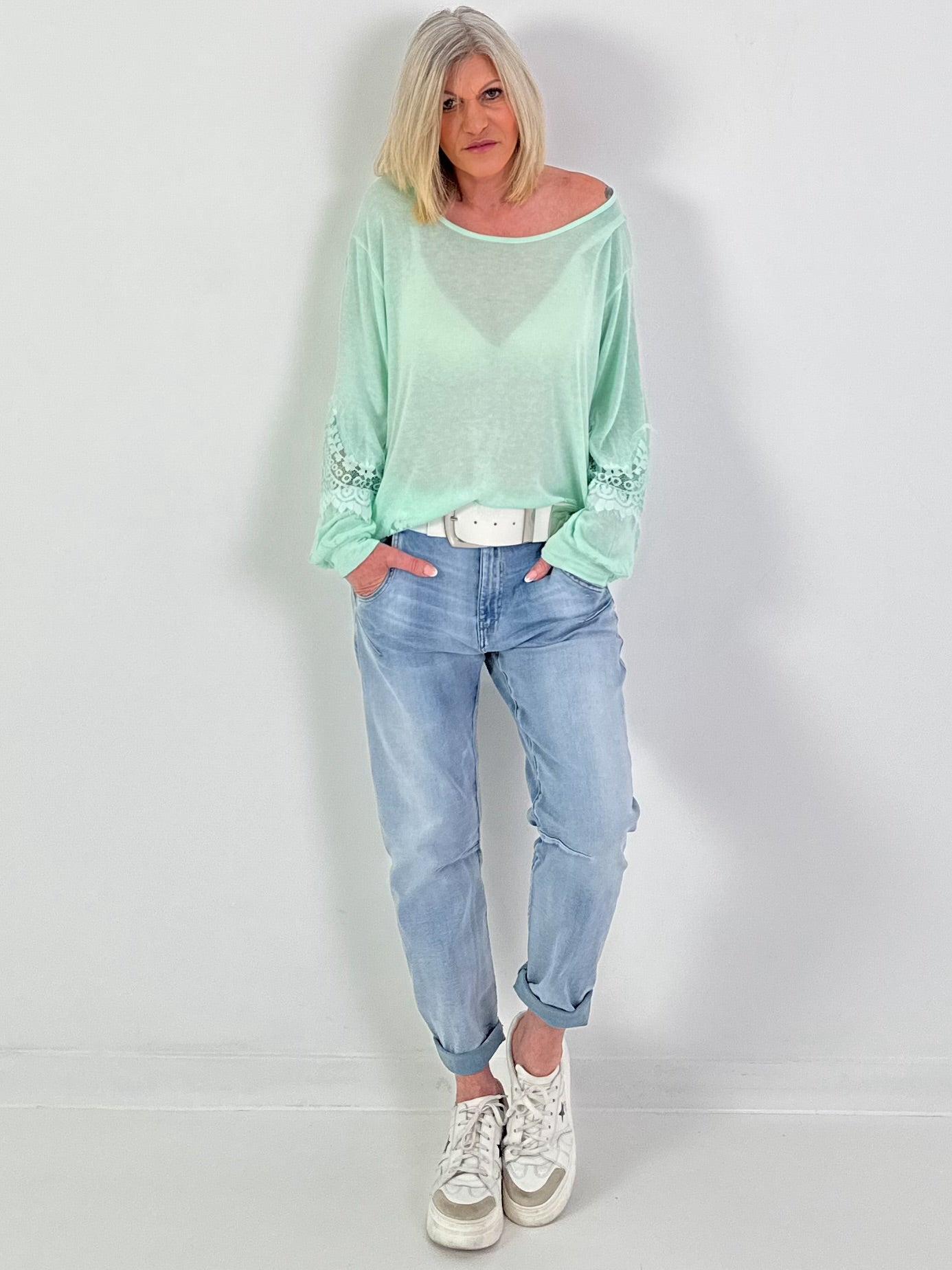 Pullover mit Spitzeneinsätzen - mint