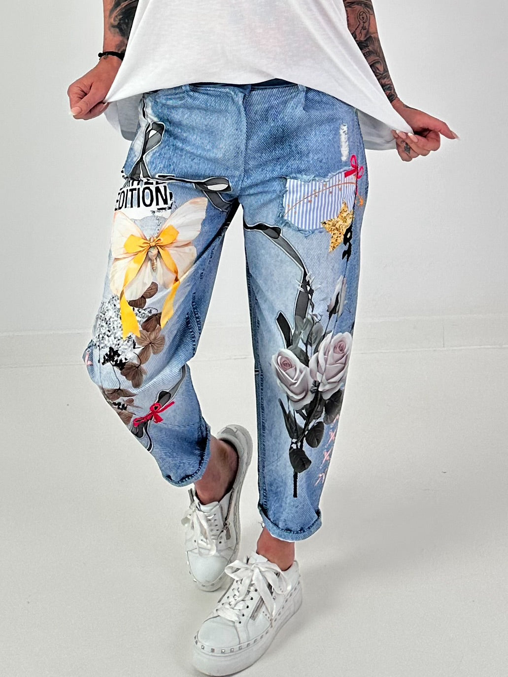 Jeanshose mit floralem Printmix - blau-mehrfarbig