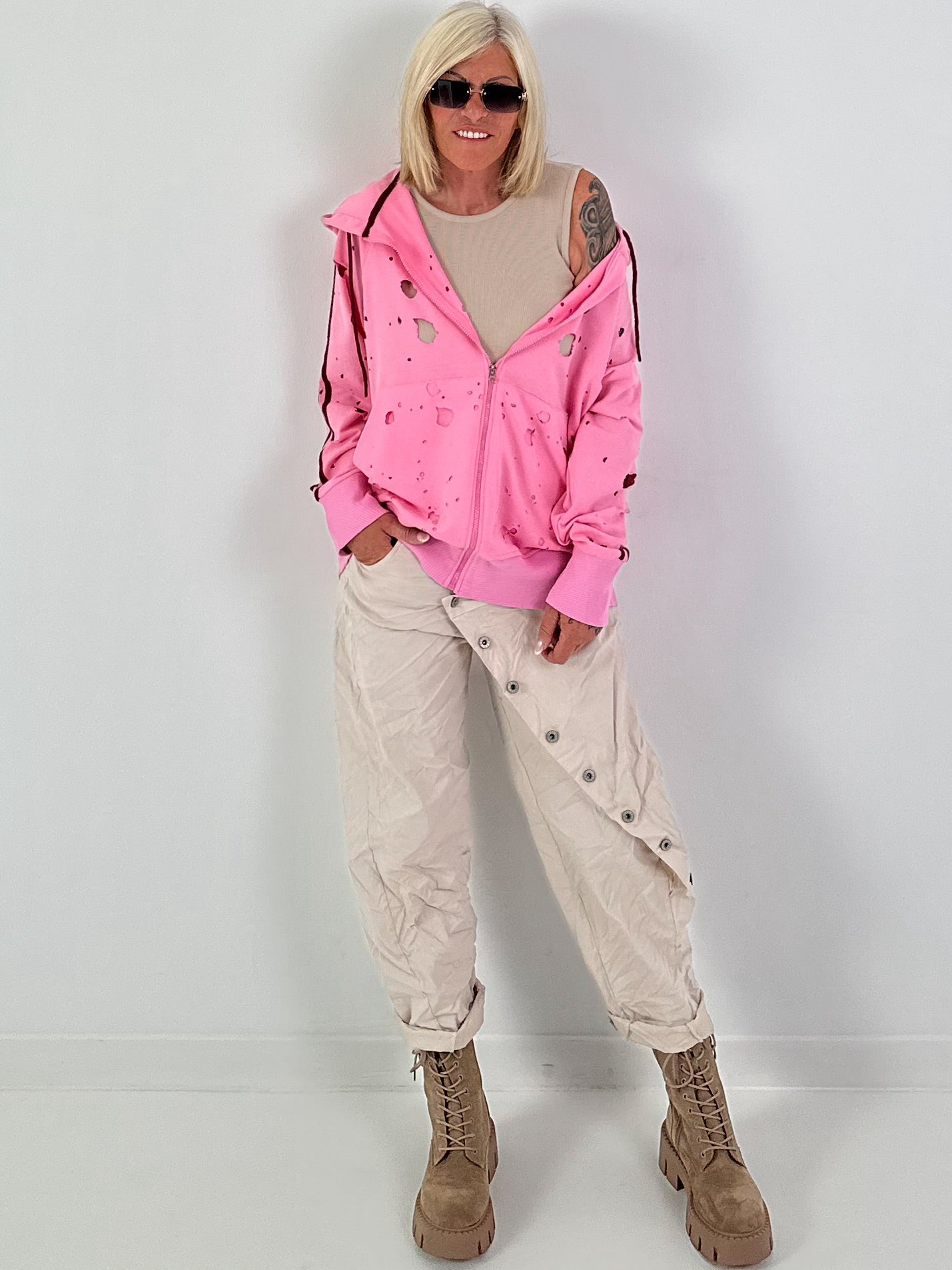 Stylische Sweatshirt Jacke mit großem Rückenpatch Dollar- rosa