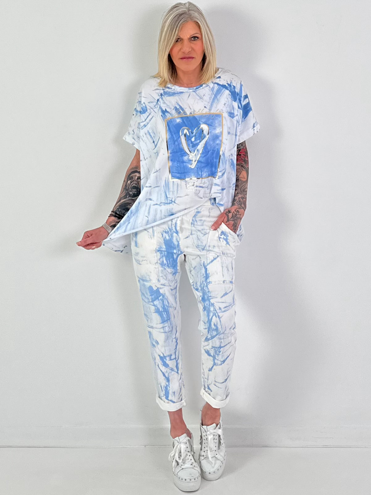 Batik-Hose mit tiefen Taschen - weiss-blau