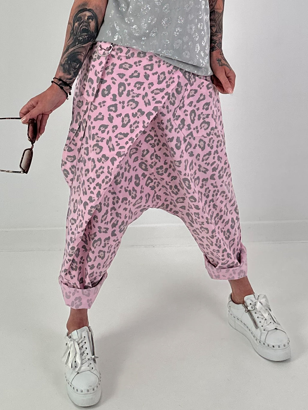 Baggy Trousers with Leo Overlay - Pink