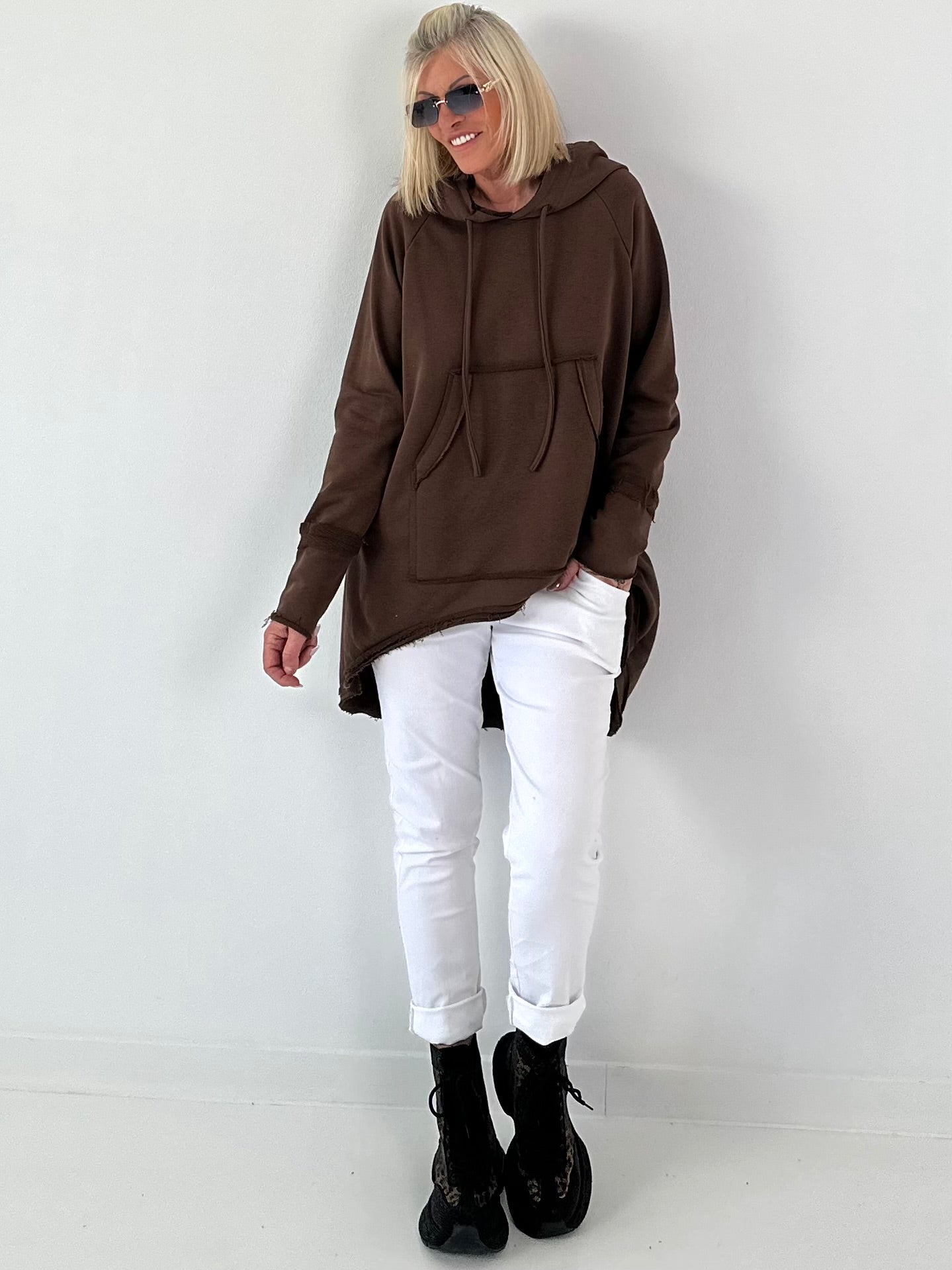 Casual long hoodie with thumbhole - mocha