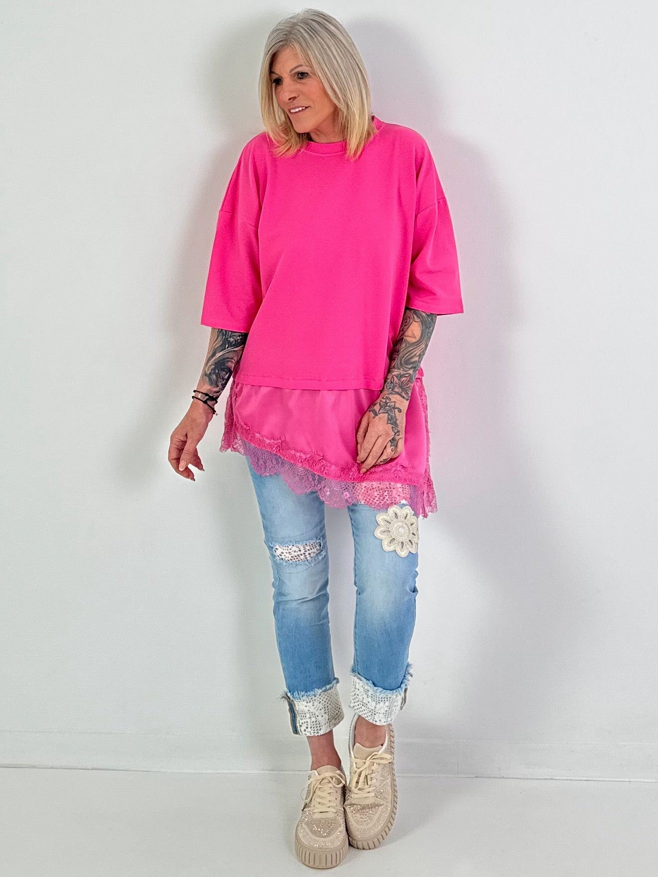 Shirt Modell "Layered Grace" - pink