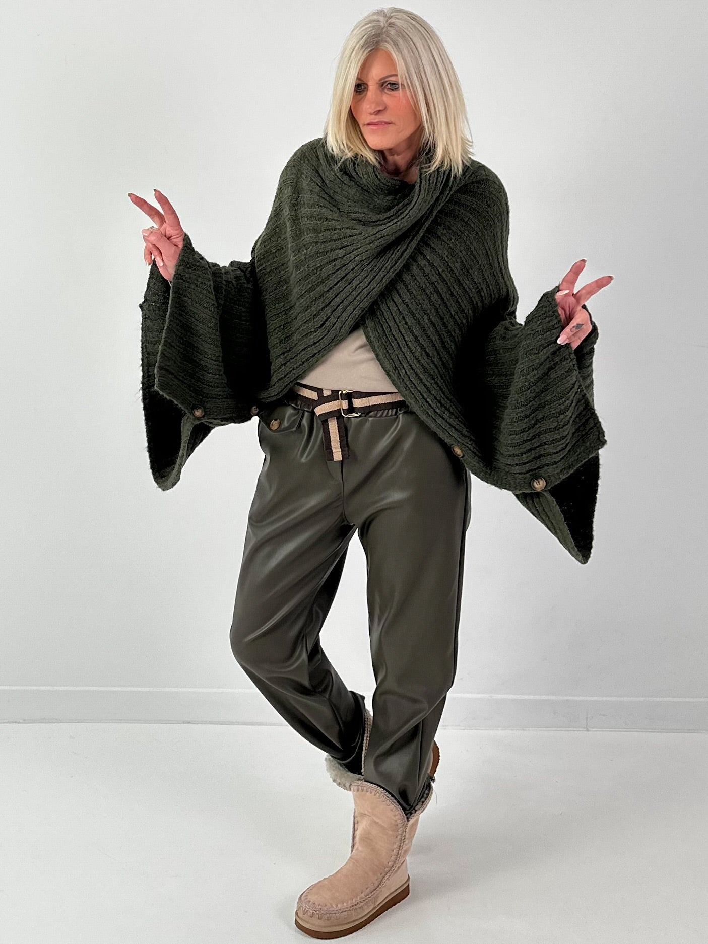 Poncho sweater model "Soul Warmer" - olive