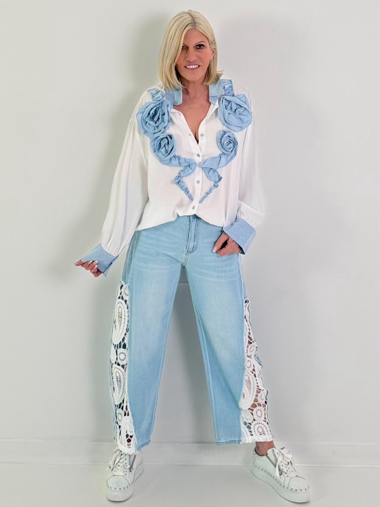 2. Wahl Oversized Leinen Bluse mit Denim-Details - weiss