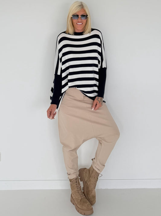 Knitted jumper with stripes and gauntlet sleeves - navy-white