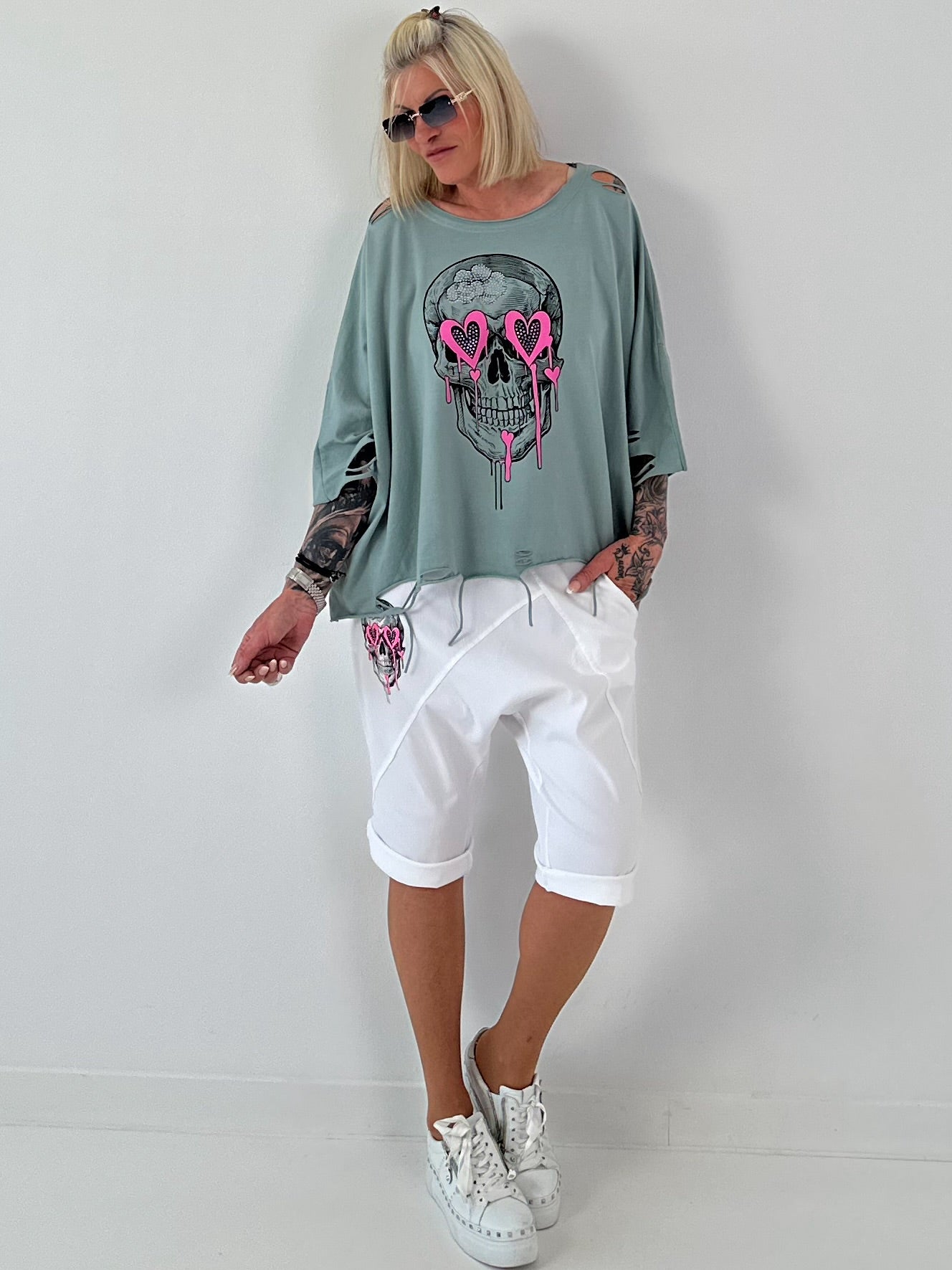 Oversized Shirt mit Cut Outs und Skull -  salbei