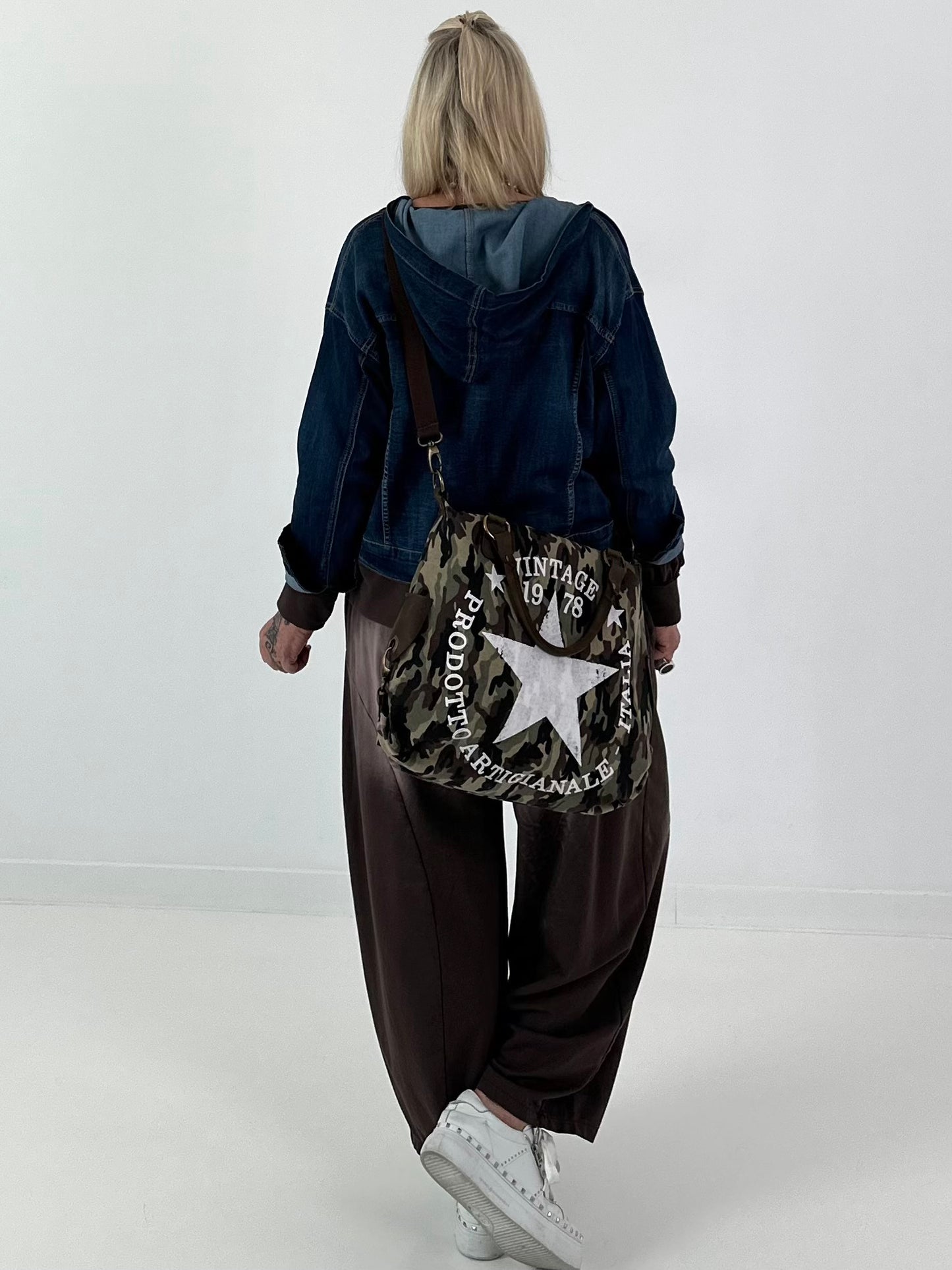 Lässiges Sweatshirt im Used-Look - mokka