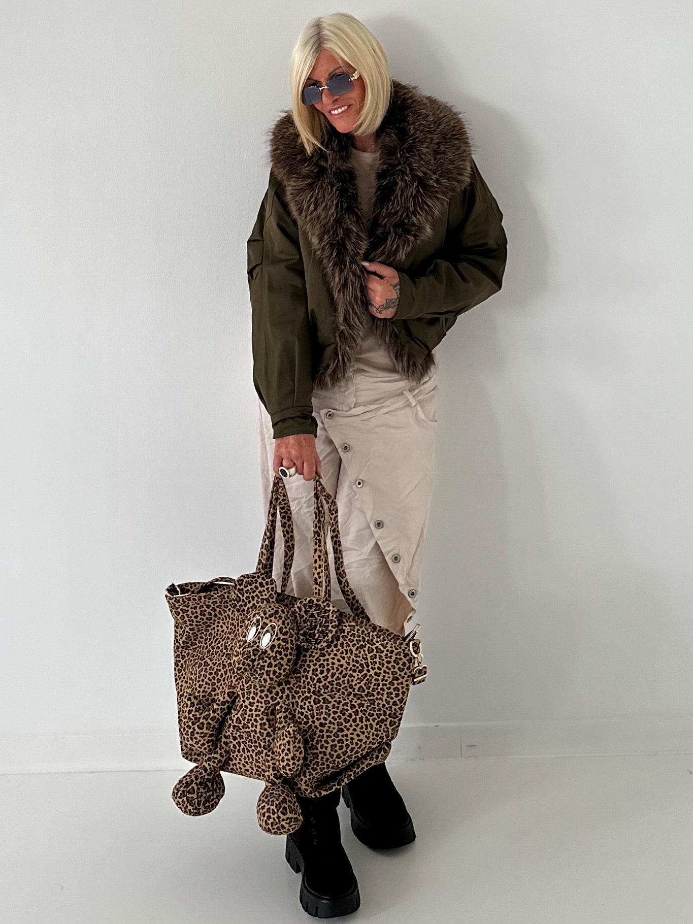 Jacke mit Fellkragen - oliv