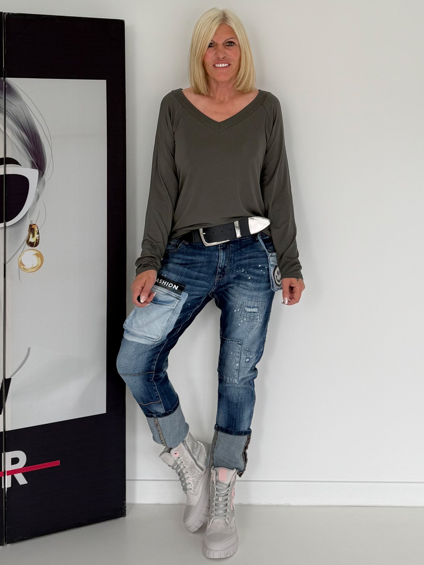Basic Shirt mit V-Ausschnitt - anthrazit