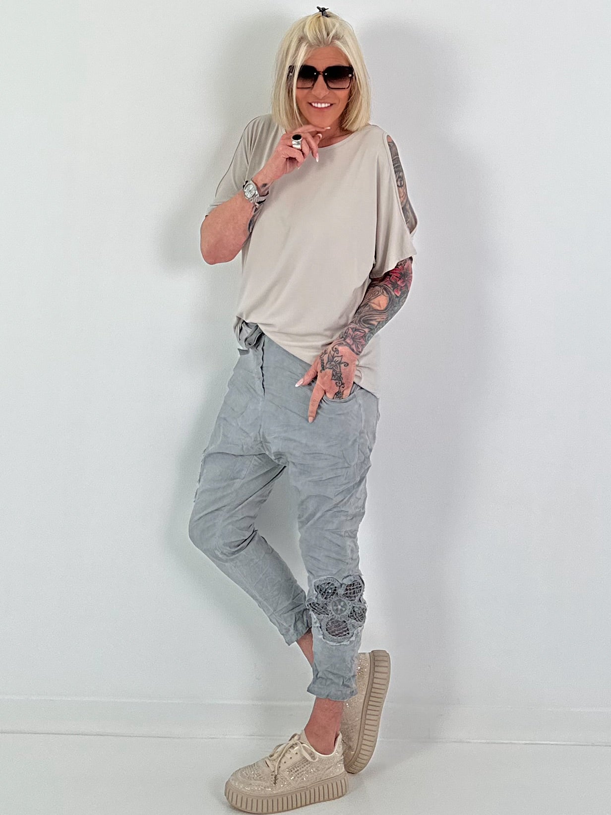 Cut-Out T-Shirt - beige