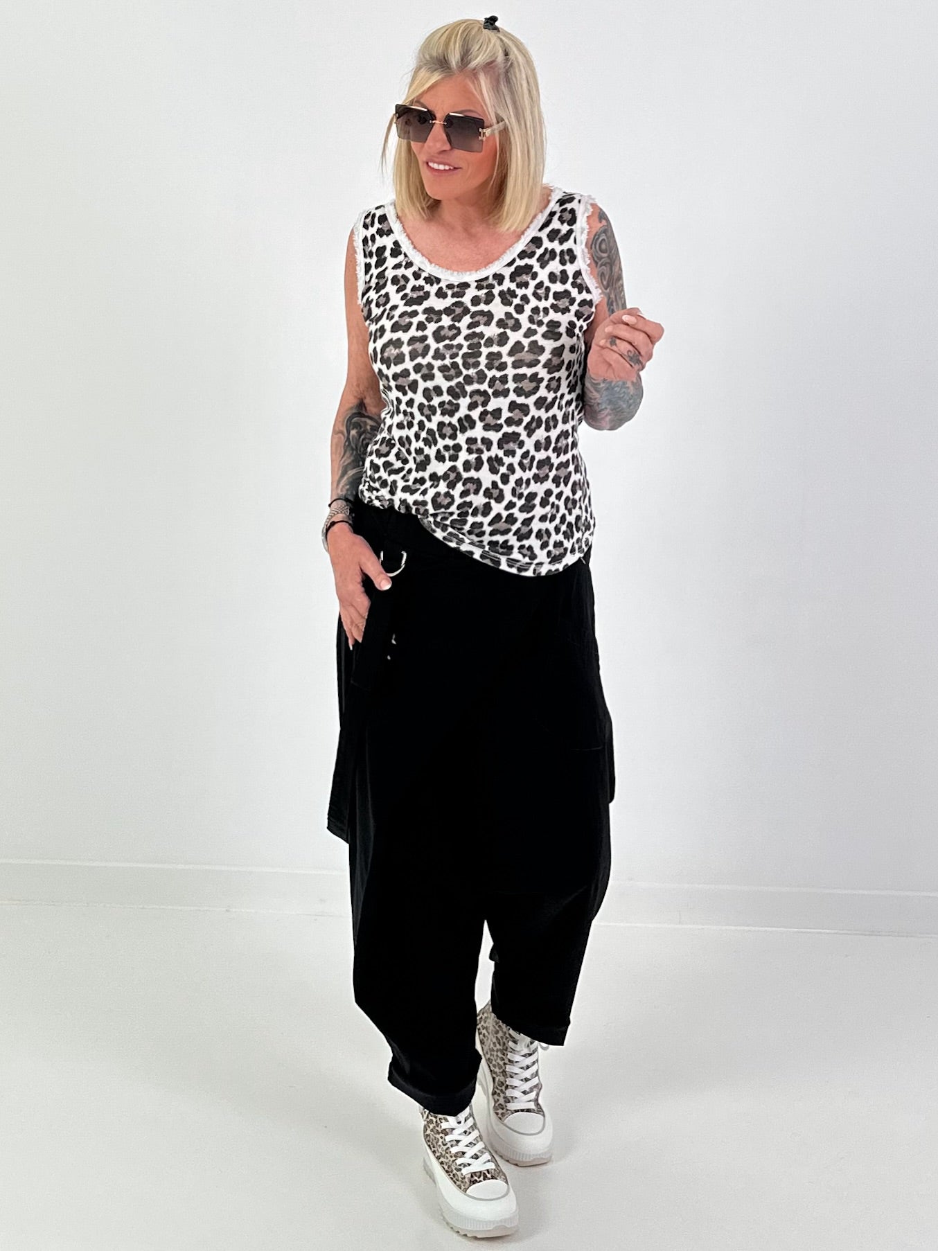 Leo Top with Fringes - 5 Colors