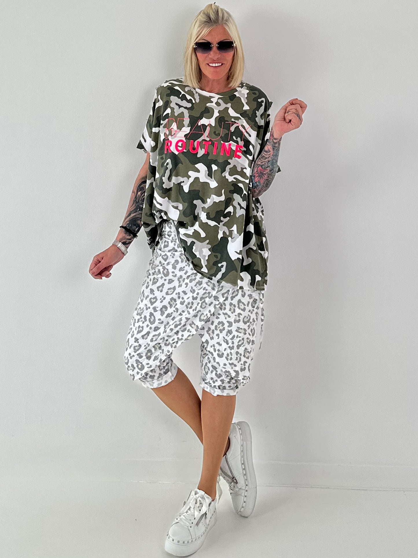 Stylische Hose mit Überwurf im Knit-Look - weiss