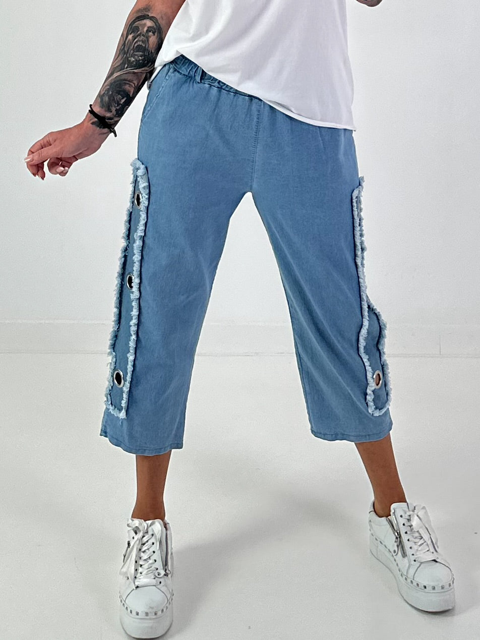 Jeans with eyelet details - light blue