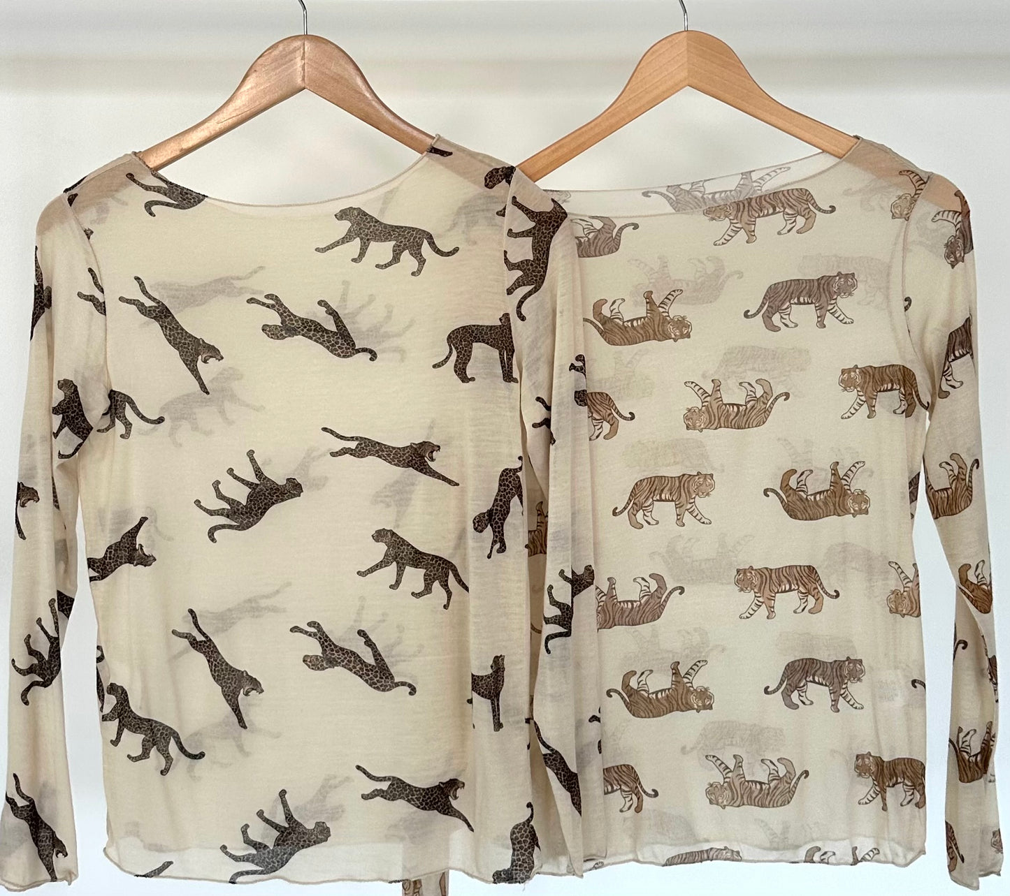 Cashmere Shirt mit Tierprint - Leopard/Tiger