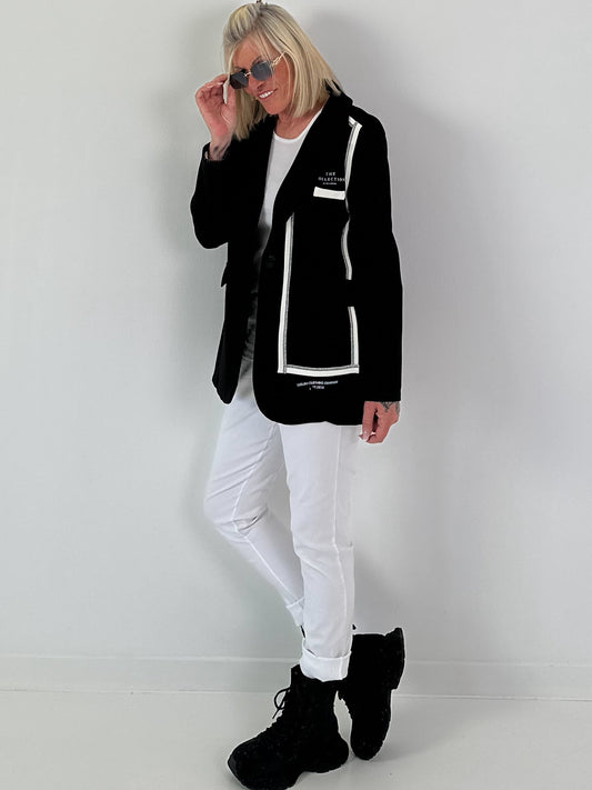 Blazer mit Statement Patch - schwarz