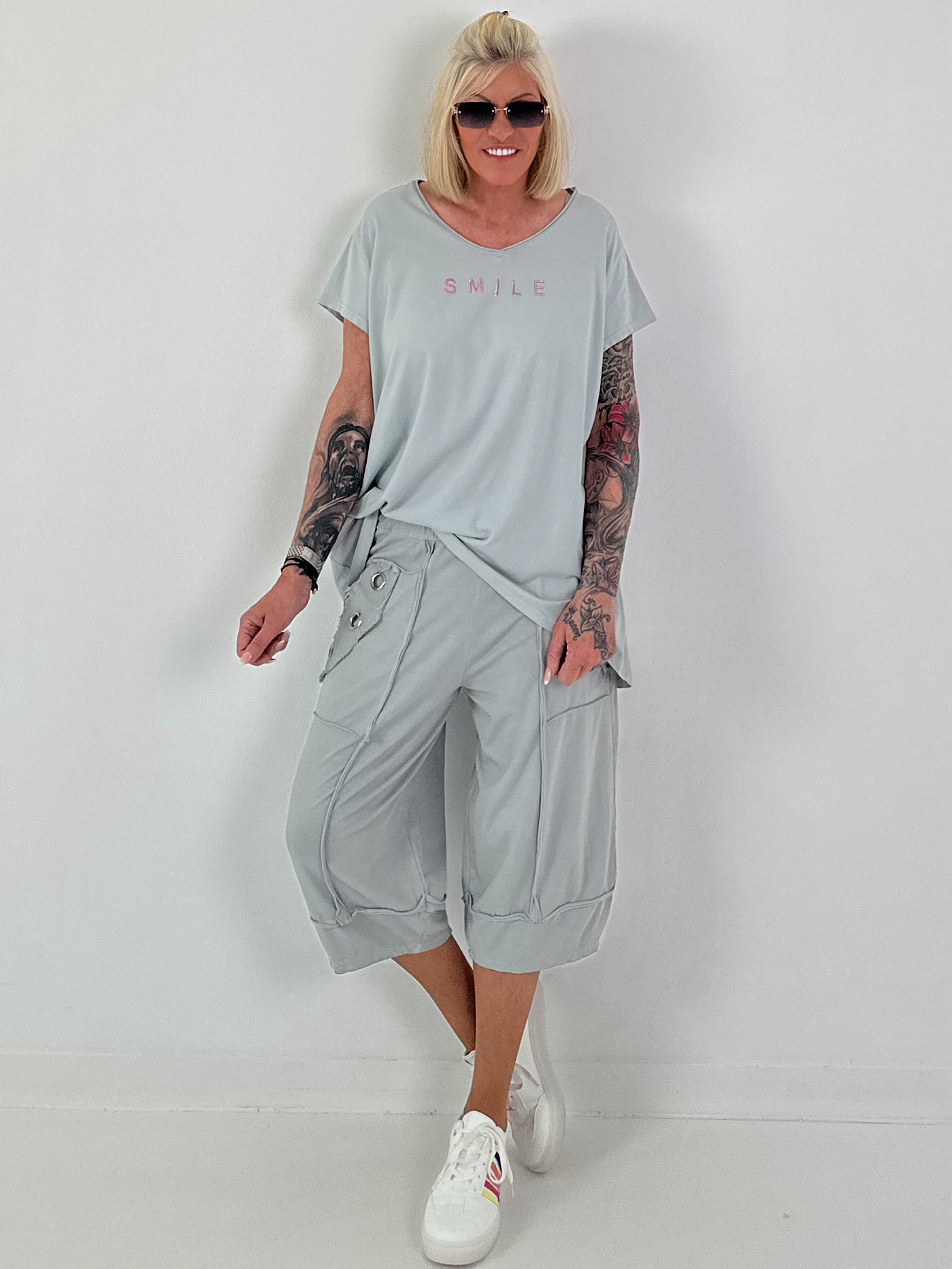 Casual Sweatpants with Eyelet Details - Grey