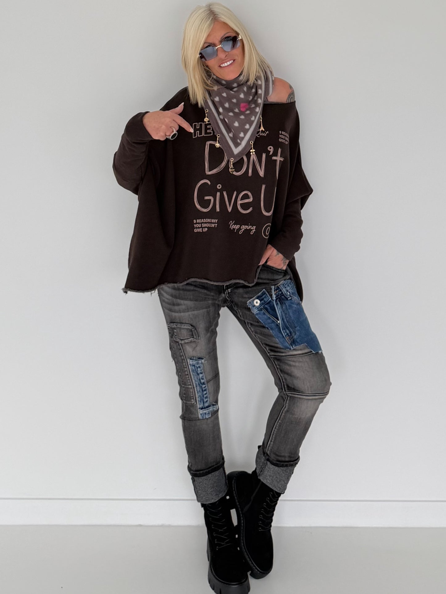 Sweater Dont Give Up - mokka