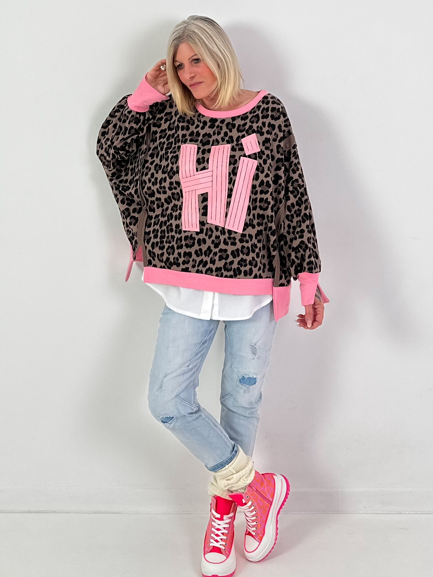 Sweater model "Hi" - leo-pink