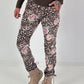 Hose in Wildleder-Optik mit Leo Print und floralem Muster - beige - mehrfarbig