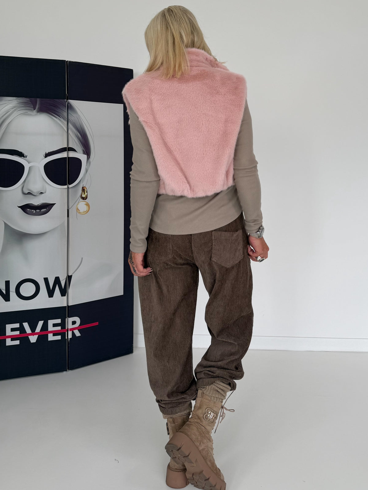 Vest in knusse imitatiebontlook - roze