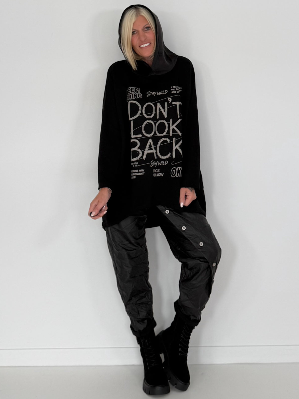 Hoodie mit Statement-Prints - schwarz