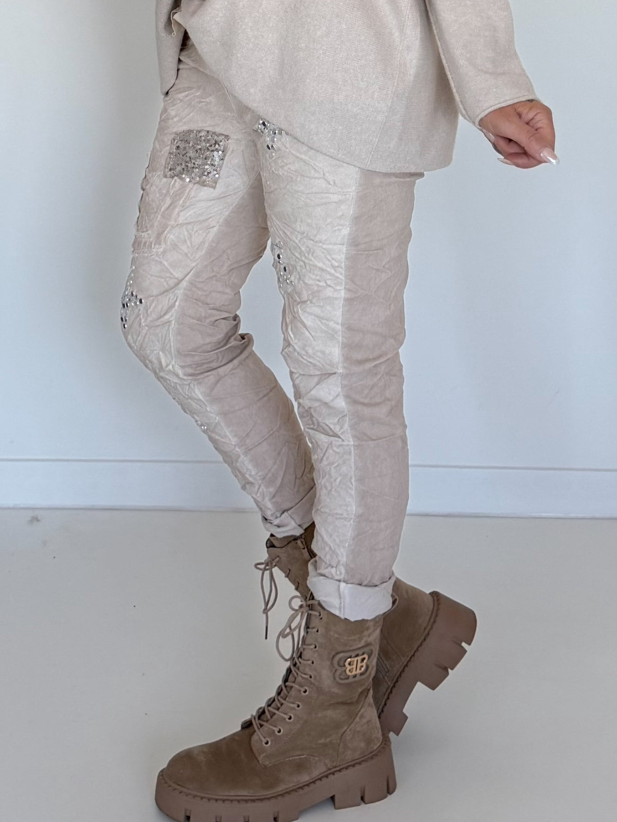Broek van materiaalmix - beige