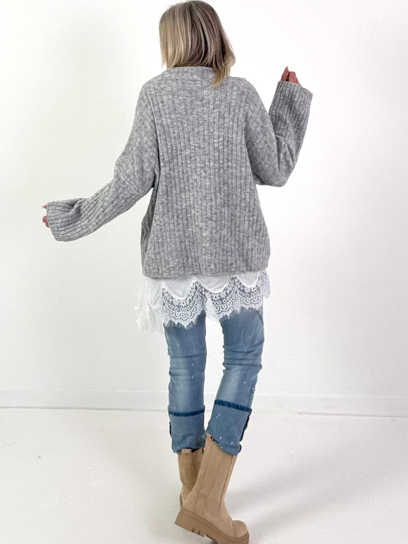 Pullover Modell "Feather Touch" - grau ( lieferbar ab 22.01.25)