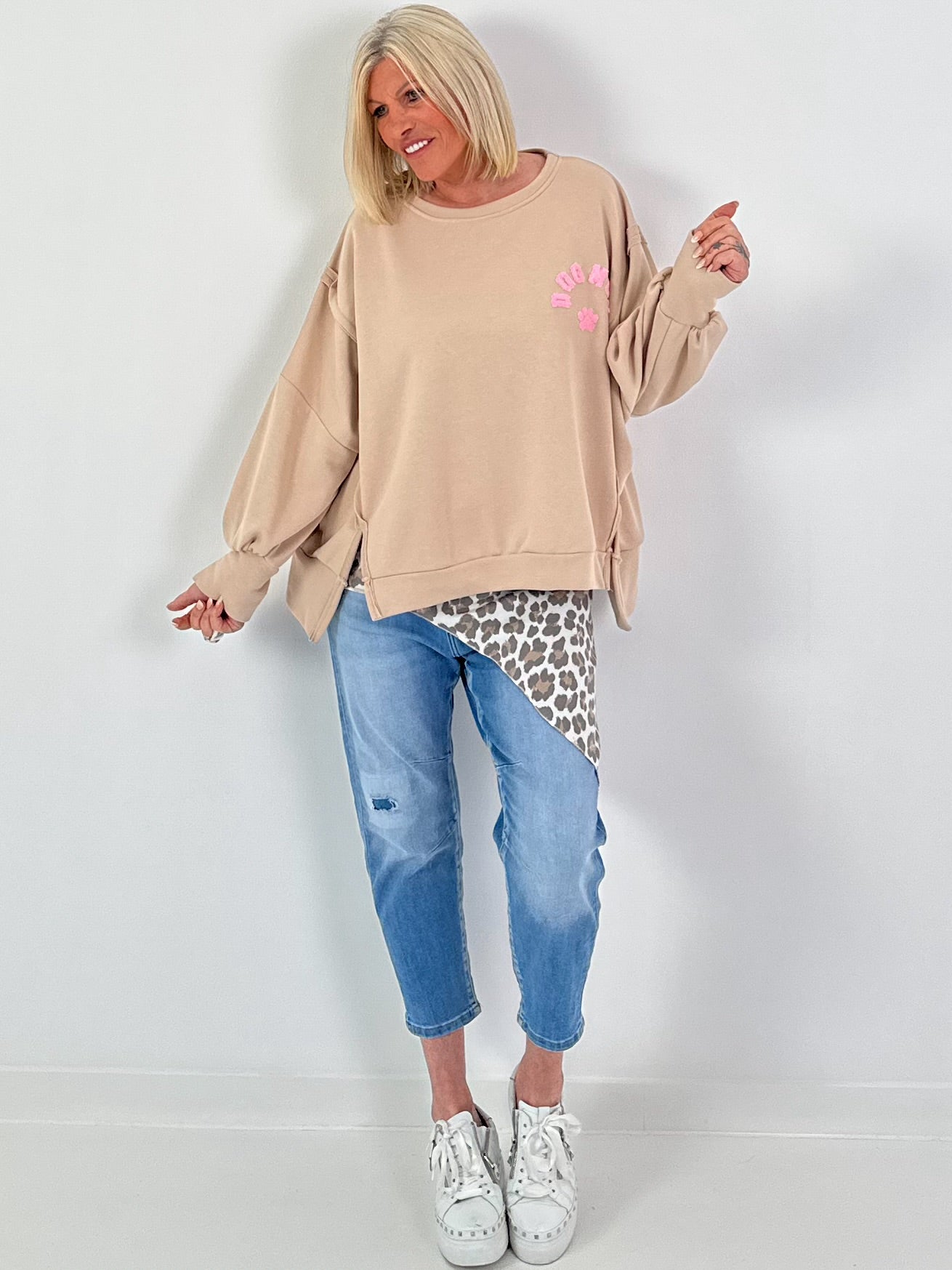 Oversized Sweater Dog Mom - beige