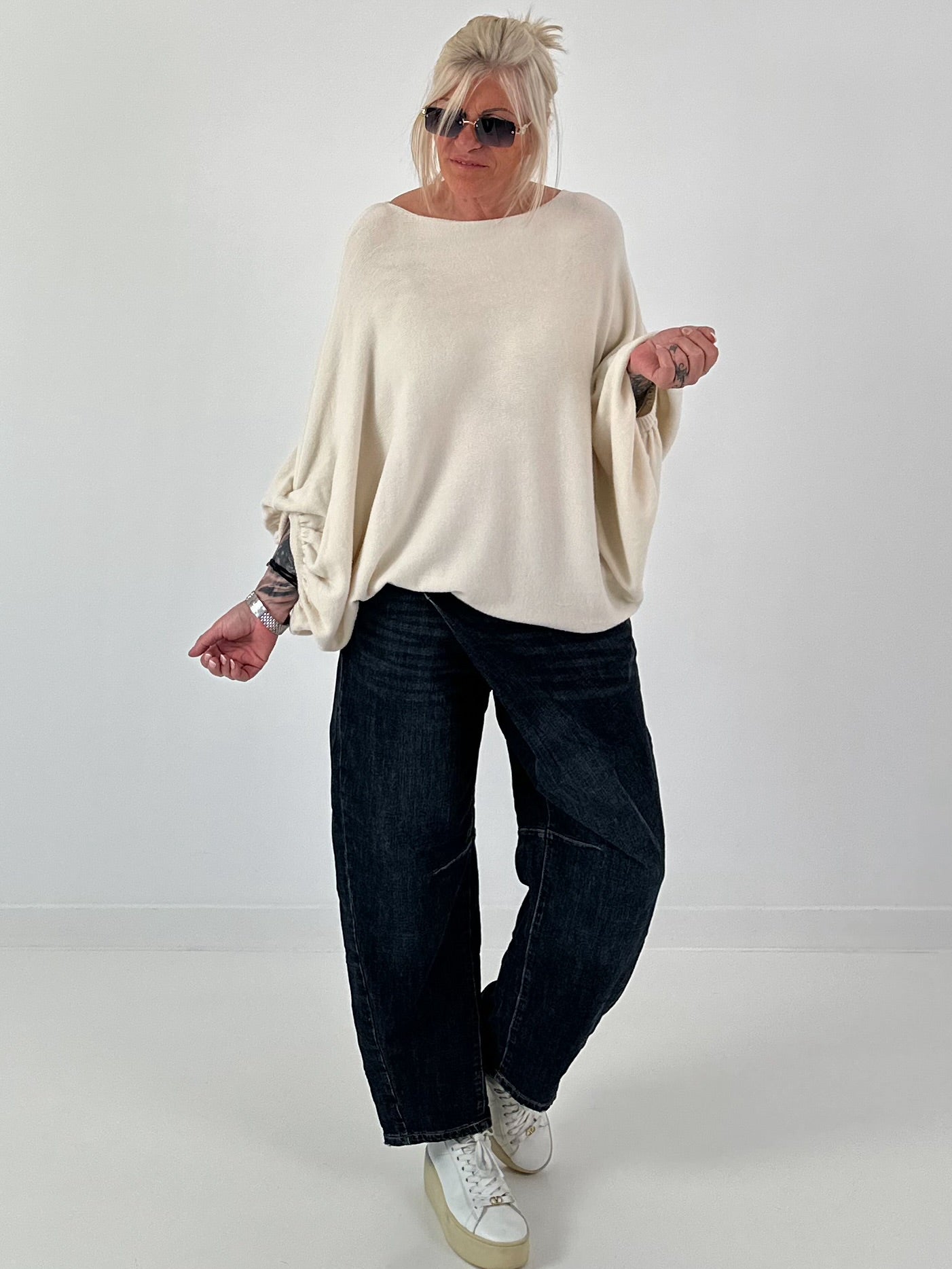 Oversized Pullover mit raffinierten Details - creme