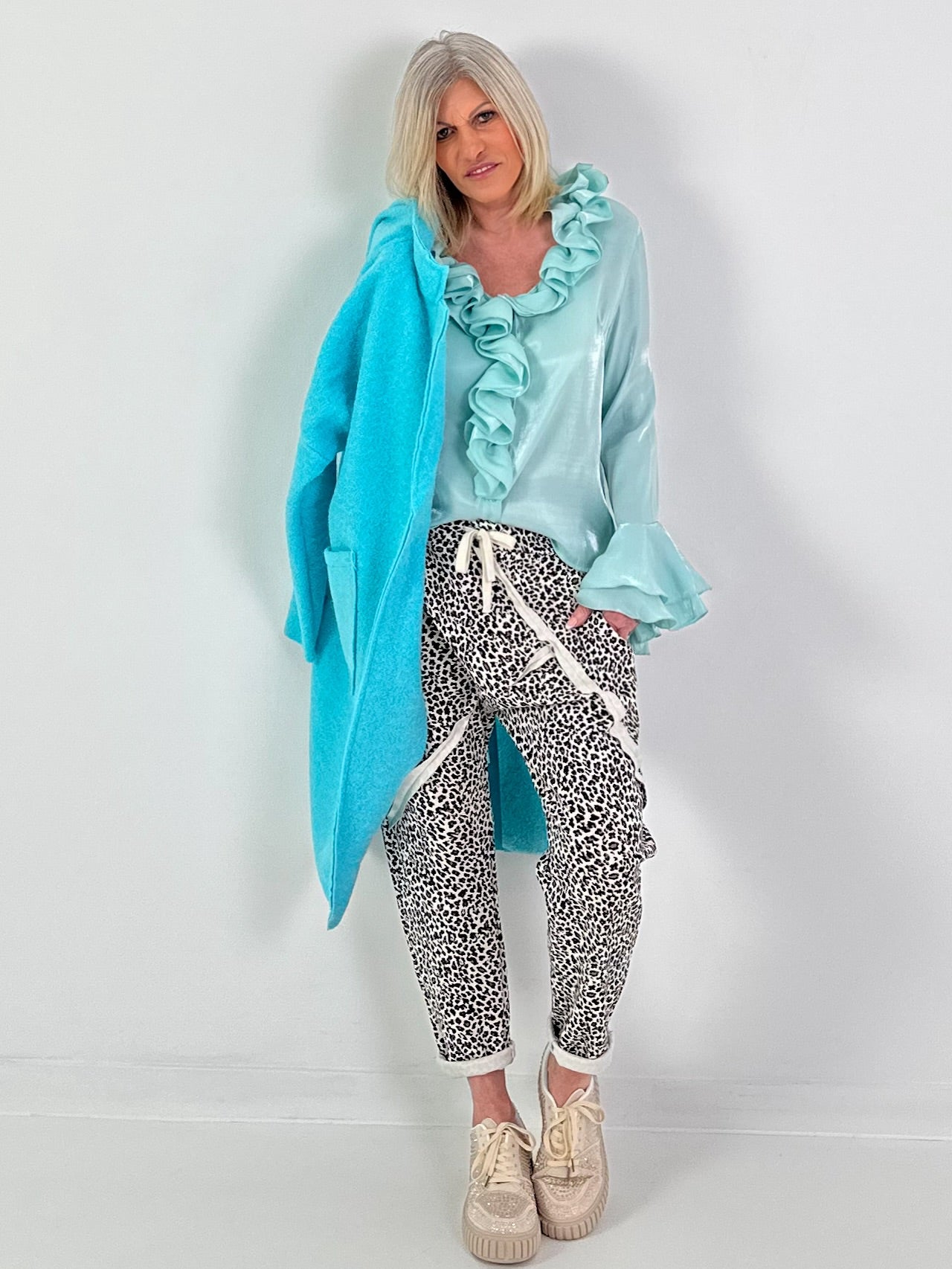 Bluse mit Volants - watergreen