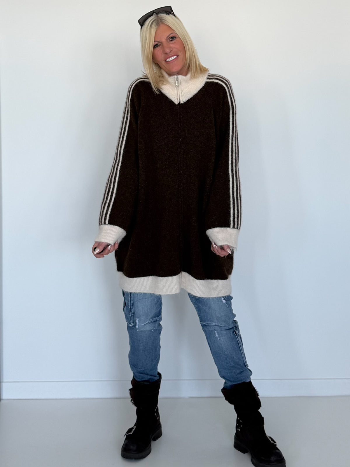 Oversized Long-Strickjacke mit Streifen - mokka-beige