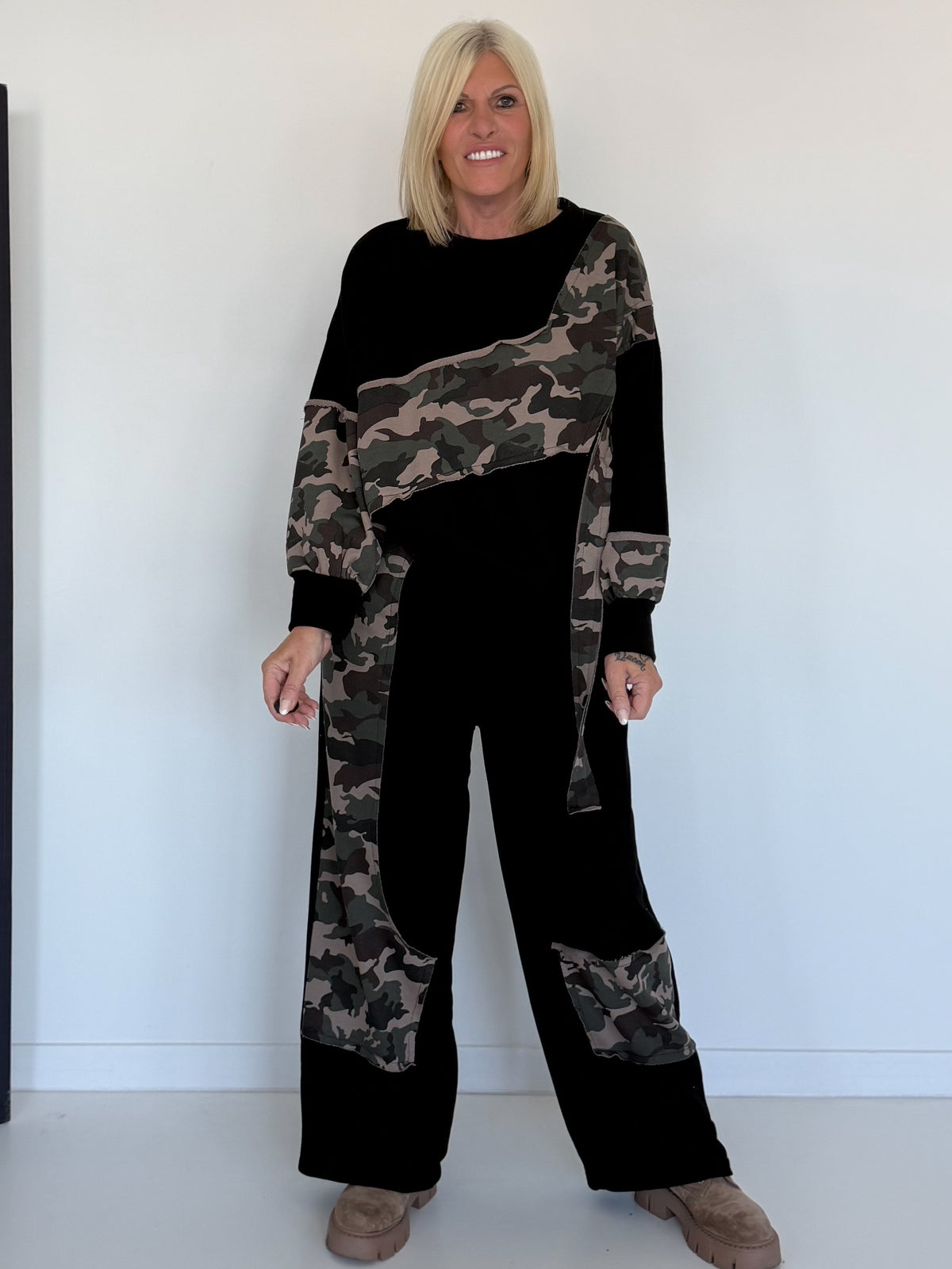 Zweiteiler mit Camouflage-Muster - schwarz-mehrfarbig